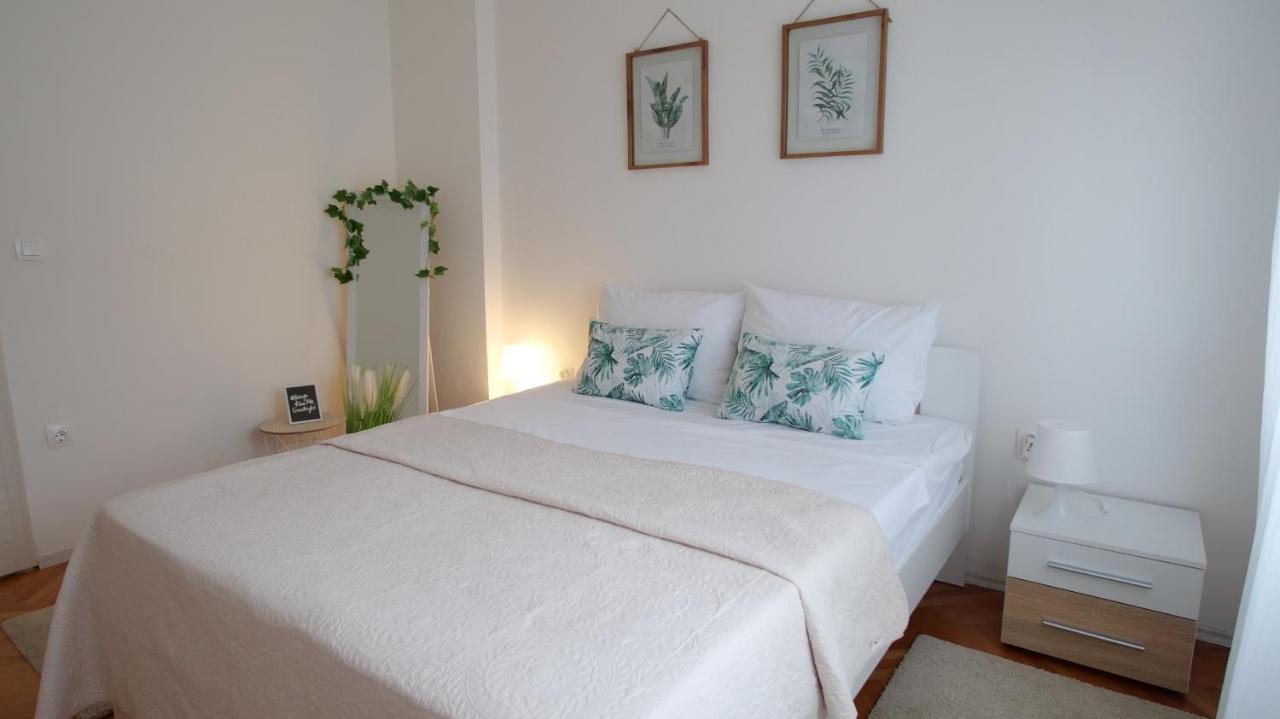 PUY Arena Apartment With 3 Bedrooms In The City Center מראה חיצוני תמונה