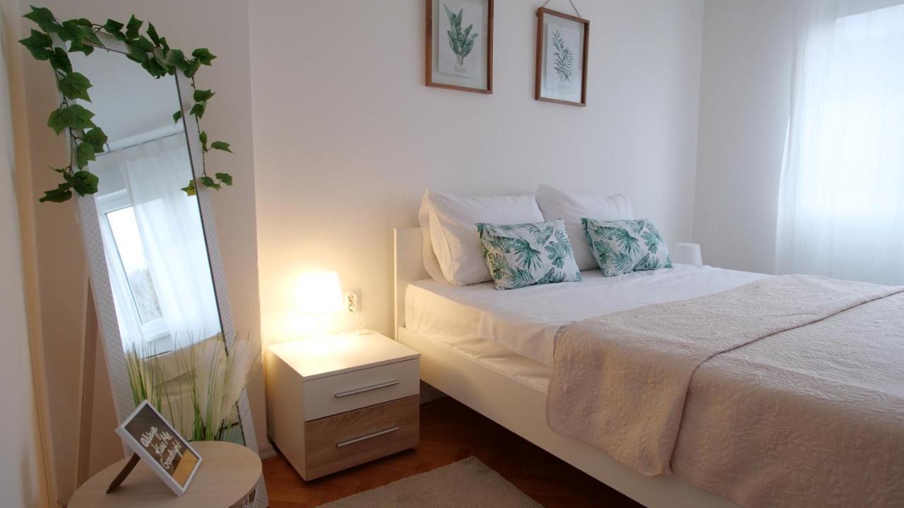 PUY Arena Apartment With 3 Bedrooms In The City Center מראה חיצוני תמונה
